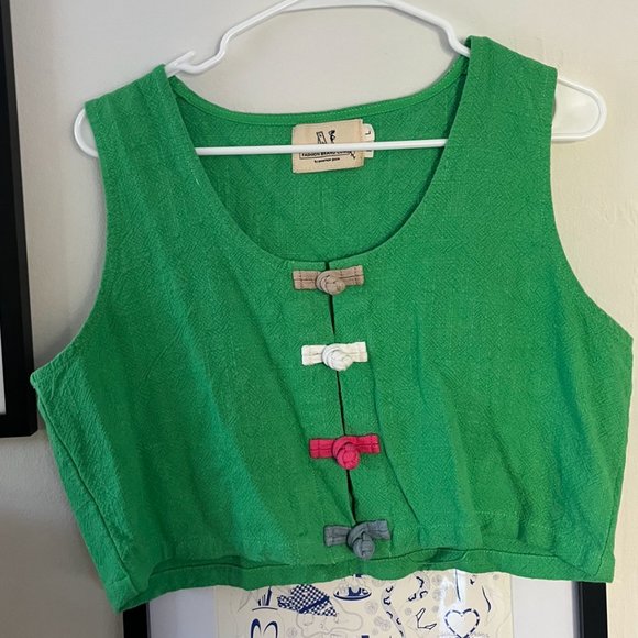 Fashion Brand Company Tops - Fashion Brand Company - Cropped Top - L